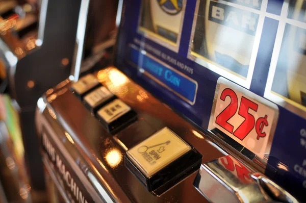 Bonanza Gold slot interface showing cascading reels and bonus feature symbols